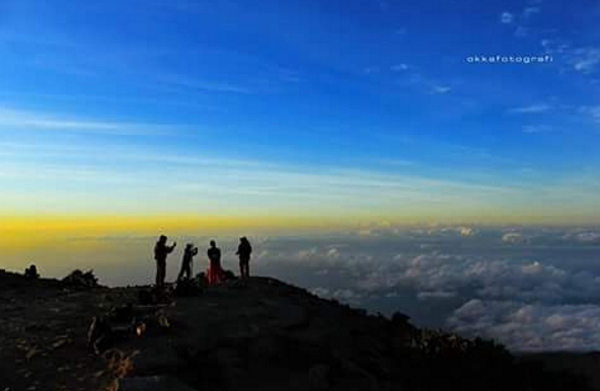 Menyambut Tahun Baru di Gunung Ciremai