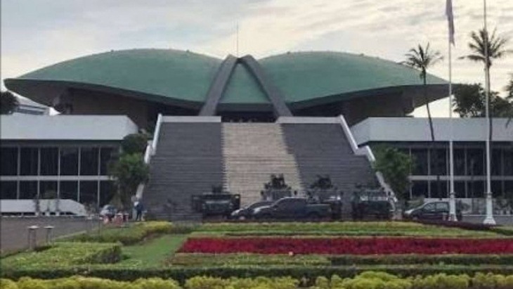 Revisi UU Pemilu Membuat DPR Terbelah