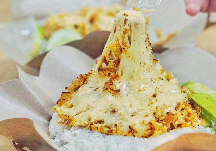 Kuliner Hits Remaja Saat ini: Ayam Krispi Bertabur Keju Mozarella