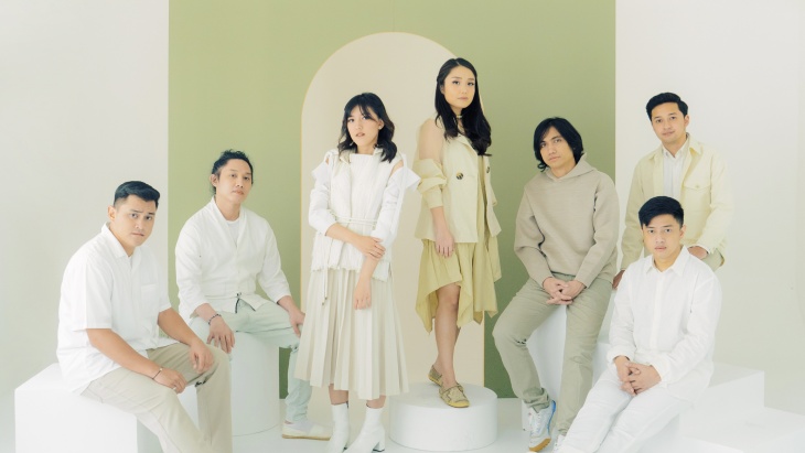 HIVI! Rilis Album kolaborasi ‘Bermain Rintik Di Musim Hujan’