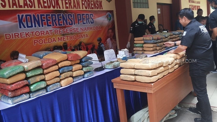Pemilik 386 Kilogram Ganja Ditembak Mati
