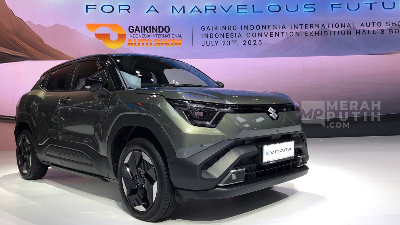 Suzuki Perkenalkan SUV Listrik eVITARA di GIIAS 2025, Siap Meluncur di 2026