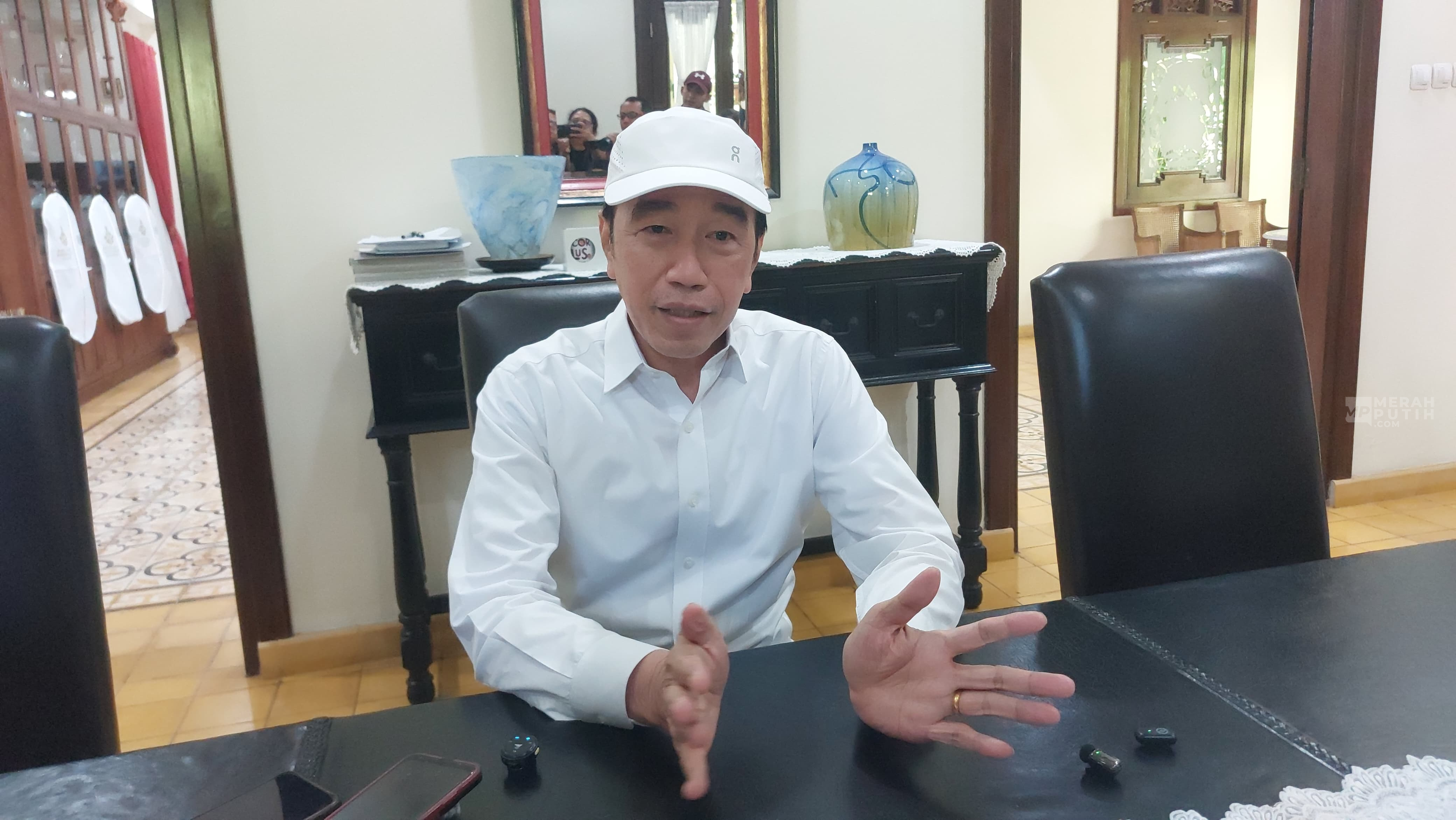 Survei Kepuasan Publik Prabowo-Gibran Anjlok 51,1 Persen, Jokowi Sarankan Fokus Bekerja