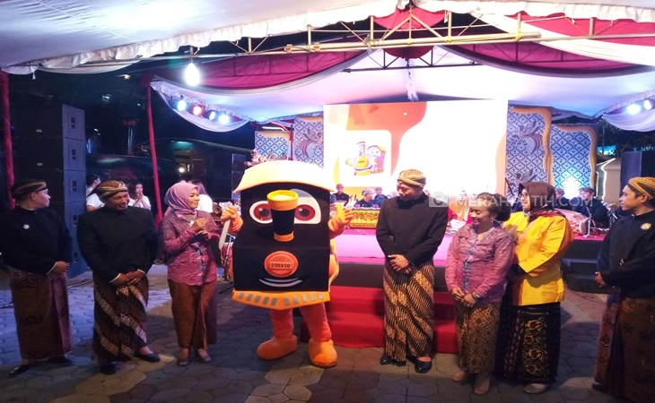  KPU Solo Launching Kereta Uap Kluthuk Jaladara Sebagai Maskot Pilwakot Solo 2020