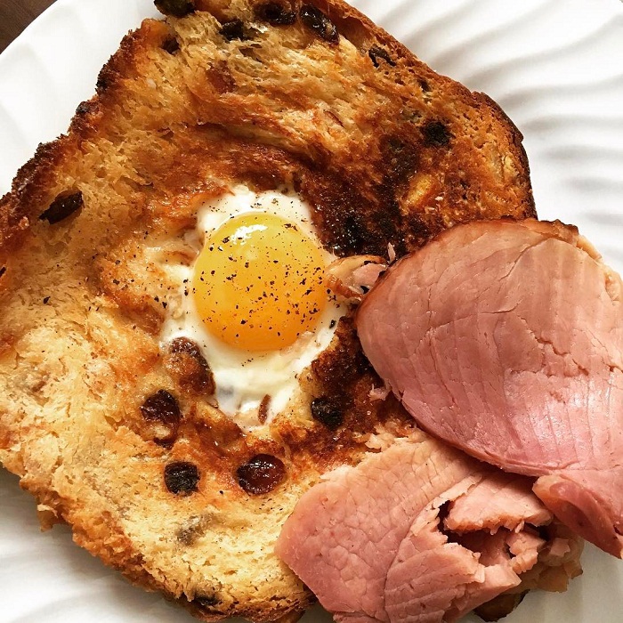 Egg in a hole. (Instagram/eatchriseat)