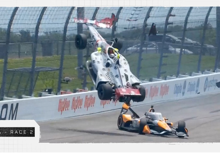 Pembalap IndyCar Sting Ray Robb Kembali ke Trek setelah Alami Kecelakaan 109 G