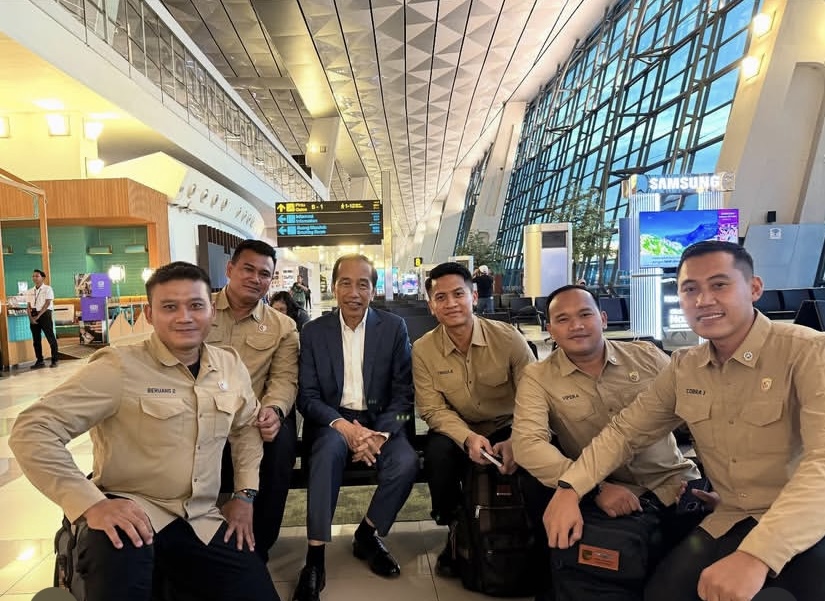 Jokowi dan Rombongan Tiba di Roma, Prabowo Titip Surat Pribadi untuk Vatikan