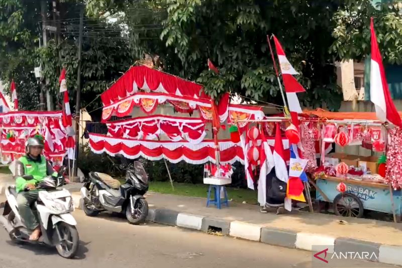 Anjlok Penjualan Pernak-Pernik HUT RI