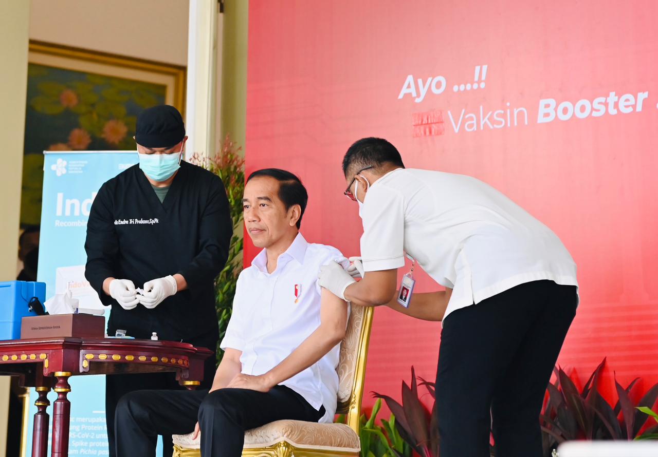 Jokowi Ajak Lansia dan Kelompok Rentan Segera Booster Kedua
