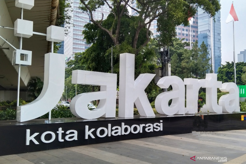 Jakarta Kota Kolaborasi di Jalan Sudirman, Jakarta, Minggu (29/8/2021). ANTARA/Dewa Ketut Sudiarta Wiguna