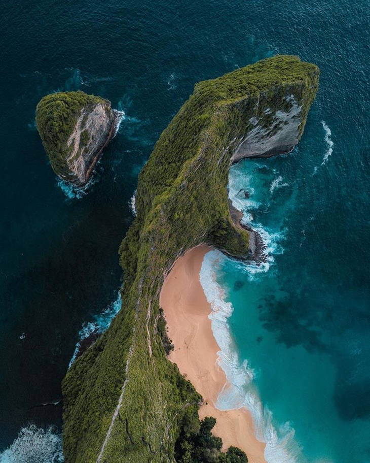 Pantai Kelingking di Pulau Bali. (Foto: instagram.com/terraddicted)