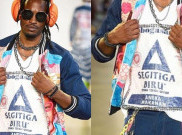Kaus Segitiga Biru Tampil di Panggung New York Fashion Week 2019
