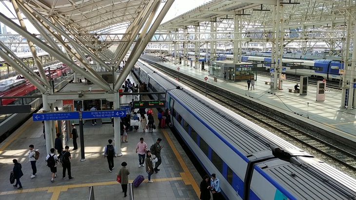 Suasanan stasiun di Korea. (Foto: Pixabay/tredy)