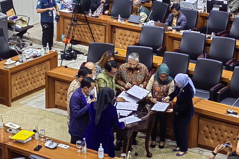 RUU Omnibus Law Kesehatan Jadi Usul Inisiatif DPR