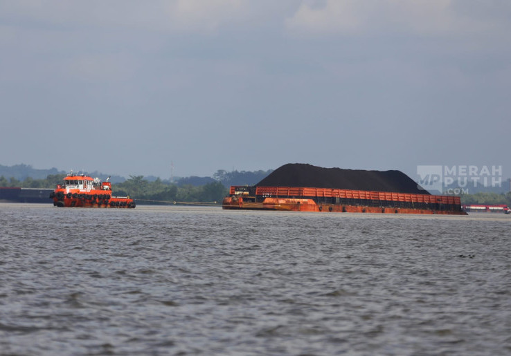 Sungai Mahakam, Jalur Air Vital Pengangkutan Batu Bara di Kalimantan Timur