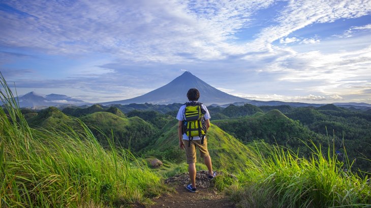 Mengenal Lebih Jauh Tentang Aktivitas Mendaki Gunung