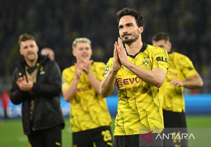Hummels Merinding Lihat Karetsas Ditandu, Tim Medis Dortmund Kecolongan?