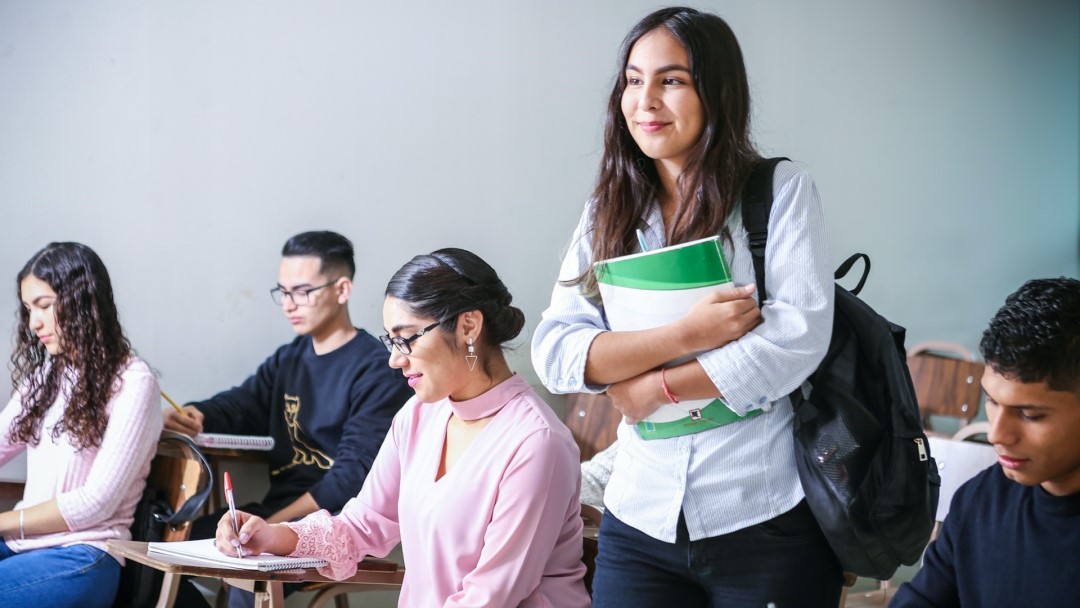 Inggris akan Larang Penggunaan Ponsel di Sekolah