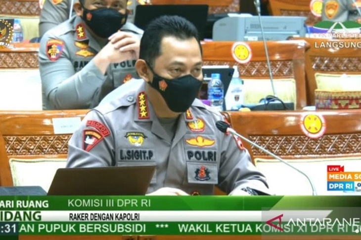 Kapolri Jenderal Listyo Sigit Prabowo mengikuti rapat kerja dengan Komisi III DPR RI, di Gedung Parlemen Senayan, Jakarta, Rabu (16/6/2021). (ANTARA/Laily Rahmawaty/am.)