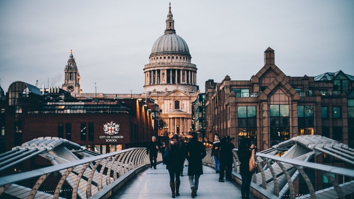 Traveling ke Inggris? Jangan Pernah Lakukan 5 Hal ini