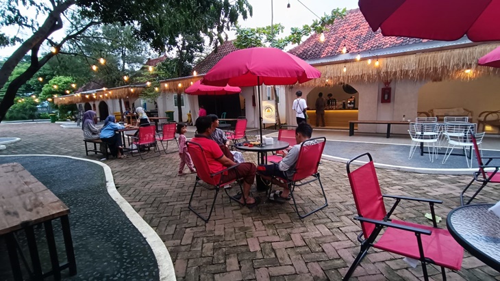 Taman Cirebon Power, Tempat Santai Sambil Ngopi di Jalur Pantura