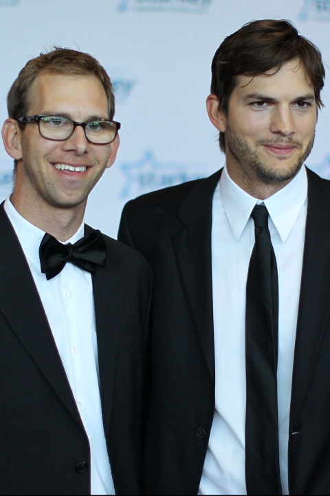 Michael dan Ashton Kutcher. (Foto elle)