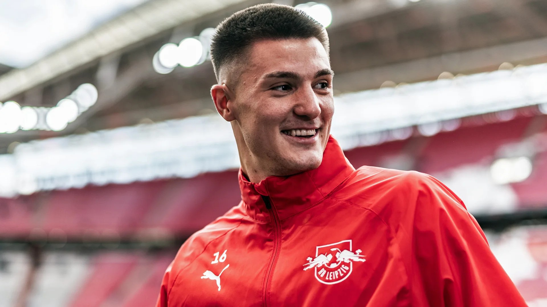 Benjamin Sesko Ketahuan Follow Instagram Arsenal, Teka-teki Mulai Terpecahkan?