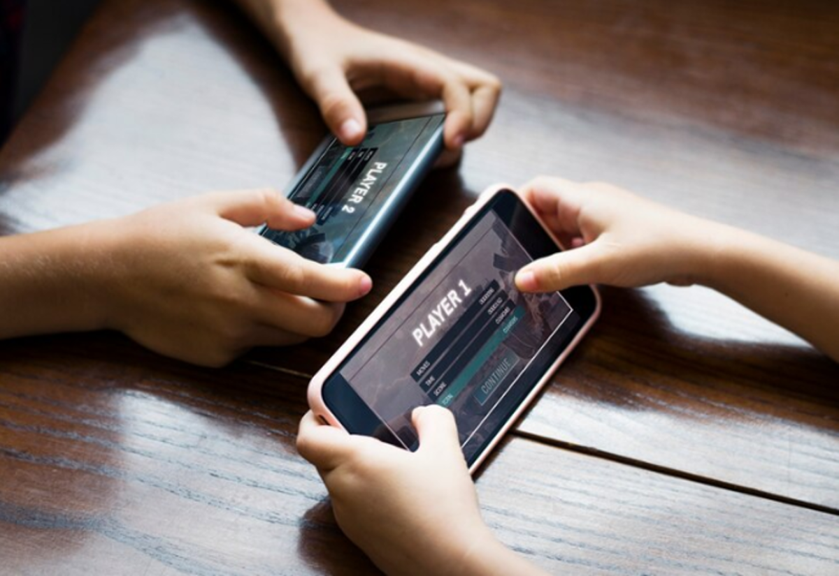 Rekomendasi HP Mid-Range Terbaik 2024: Performa Tangguh, Harga Bersahabat!