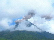 Gunung Karangetang Masih Berpotensi Erupsi, Radius Aman 2,5 Kilometer