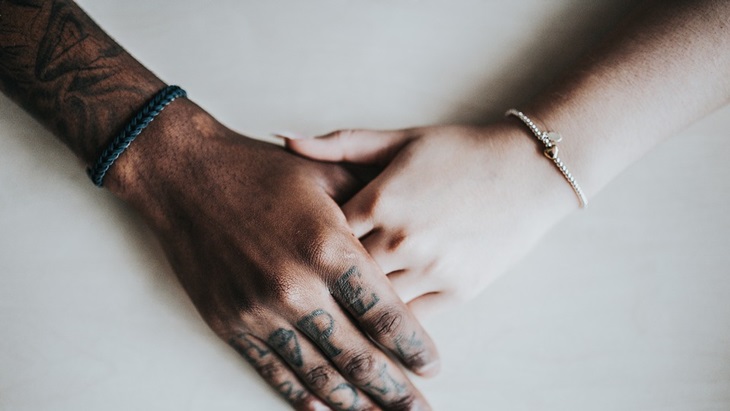 Tiba-Tiba Miss V Sakit saat Bercinta, Lanjut Terus atau Bagaimana?