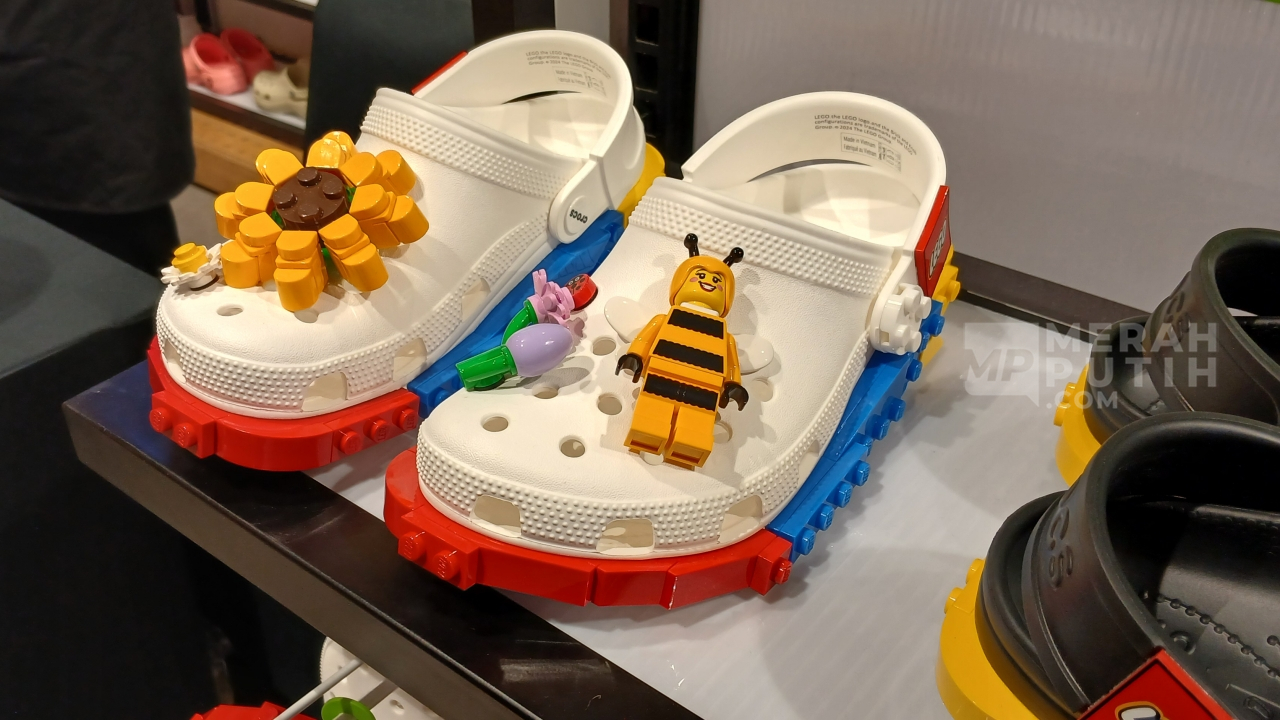 Crocs x LEGO Rilis Koleksi Terbatas, Sandal Penuh Warna Unik yang Bisa Dipersonalisasi