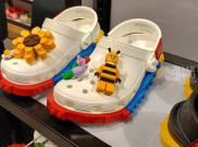 Crocs x LEGO Rilis Koleksi Terbatas, Sandal Penuh Warna Unik yang Bisa Dipersonalisasi