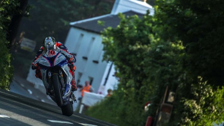 Balapan Berbahaya itu Bernama Isle of Man TT