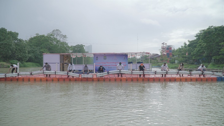 Produsen Bir Bantu Cegah Pencemaran Limbah Sungai Cisadane dengan Waste Trap