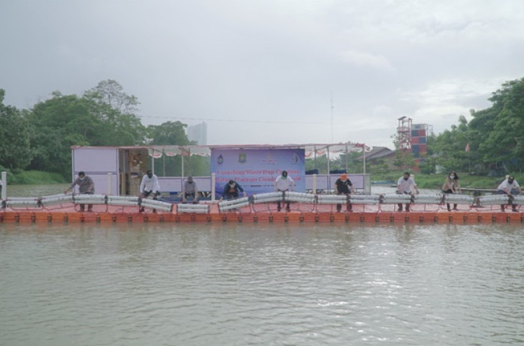 Produsen Bir Bantu Cegah Pencemaran Limbah Sungai Cisadane dengan Waste Trap