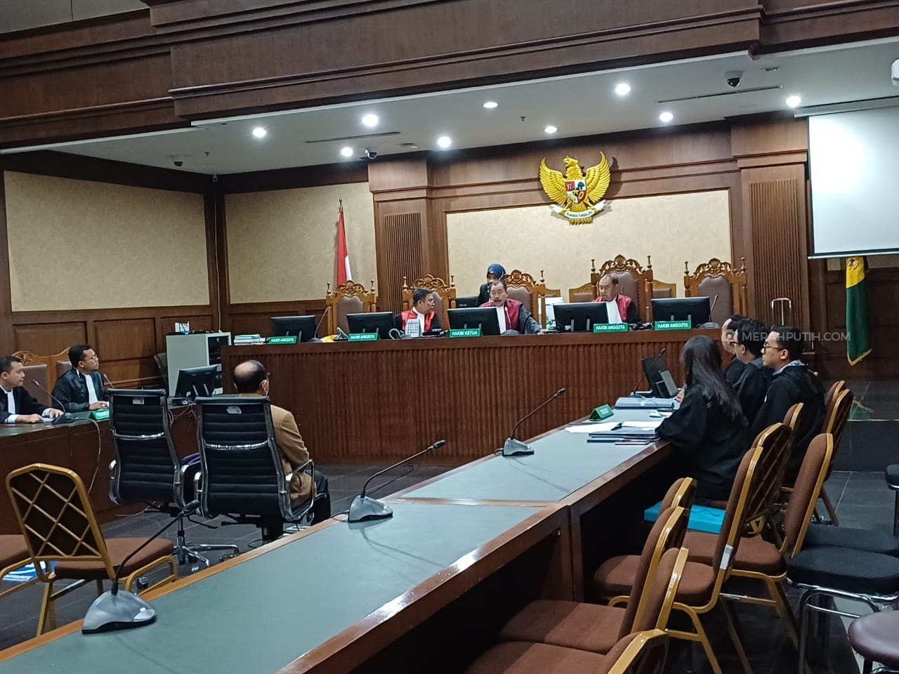 Eksepsi Diterima, Hakim Perintahkan Jaksa Bebaskan Hakim Agung Gazalba Saleh