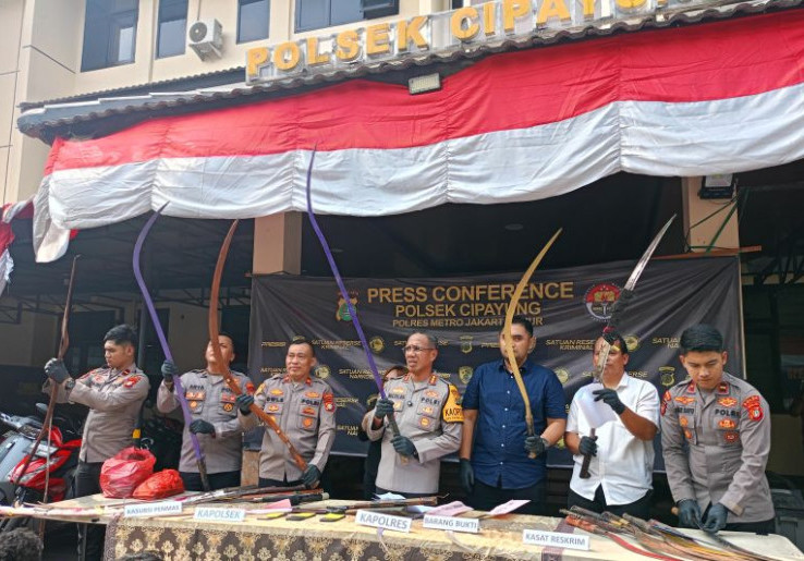 2 Mobil Pasok Puluhan Senjata Tajam Geng Tawuran Lubang Buaya