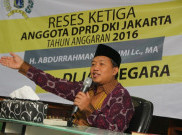 Cawagub DKI Jakarta Asal PKS Dihadiahi Buku Karya Ahok