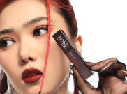 4 Make-Up Item dari Kampanye 'Discover The Unseen' untuk Dukung Perempuan Tampil Maksimal