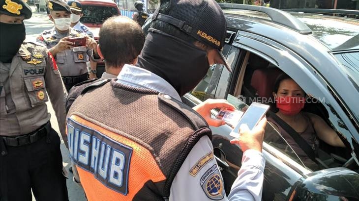 Polresta dan Dishub Perketat Kendaraan Masuk Solo, 4 Kendaraan Diminta Putar Balik