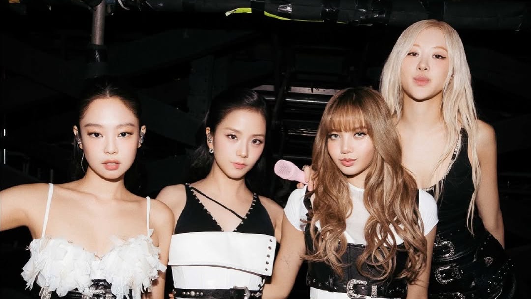 Konser BLACKPINK di Jakarta 2025: Rosé Ungkap Kerinduan, Lisa Nikmati Kuliner Indonesia
