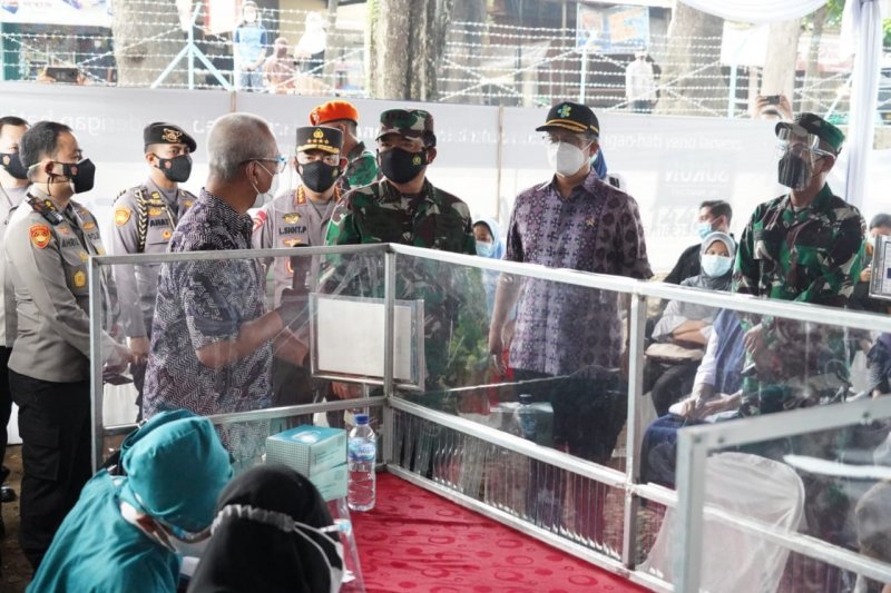 Panglima TNI dan Kapolri. (Foto: Antara)