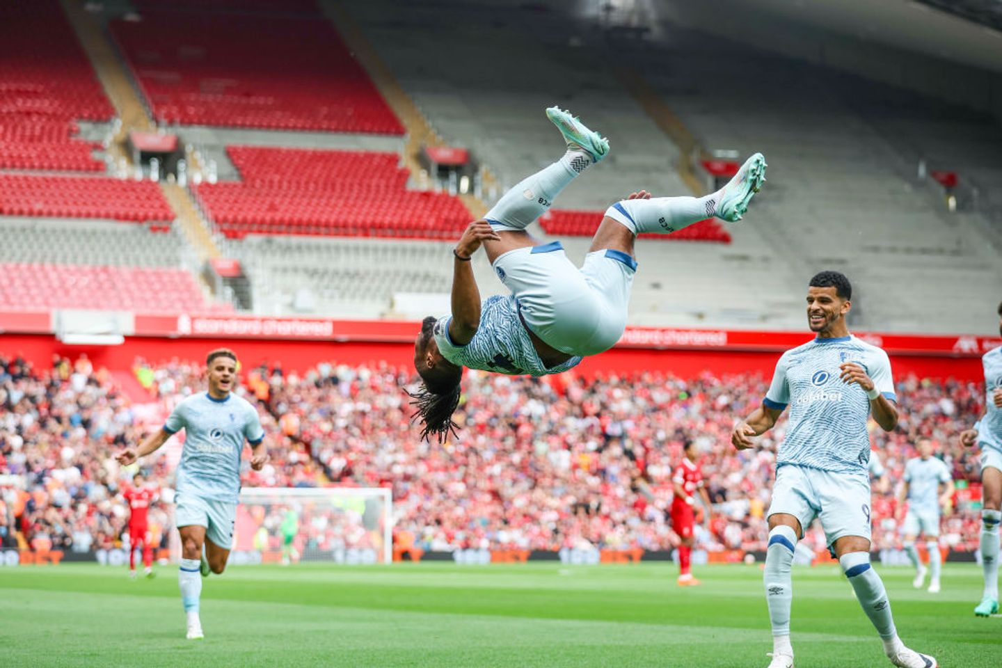 Bursa Transfer 2026: Brighton, Liverpool, dan MU Berebut Bintang Baru