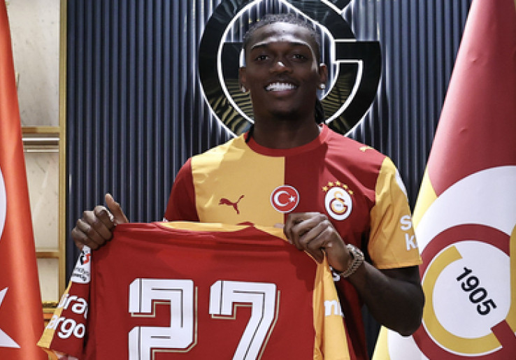 Rafael Leao Kembali Dikritik, Masalah di Galatasaray Disebut Mirip dengan AC Milan