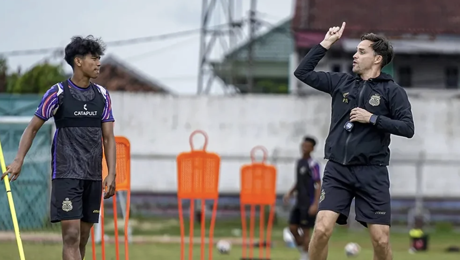 Tidak Ada Sinyal Perpisahan, Bhayangkara FC Umumkan Berakhirnya Kerja Sama dengan Paul Munster, Tunjuk Oscar Bruzon Barreras