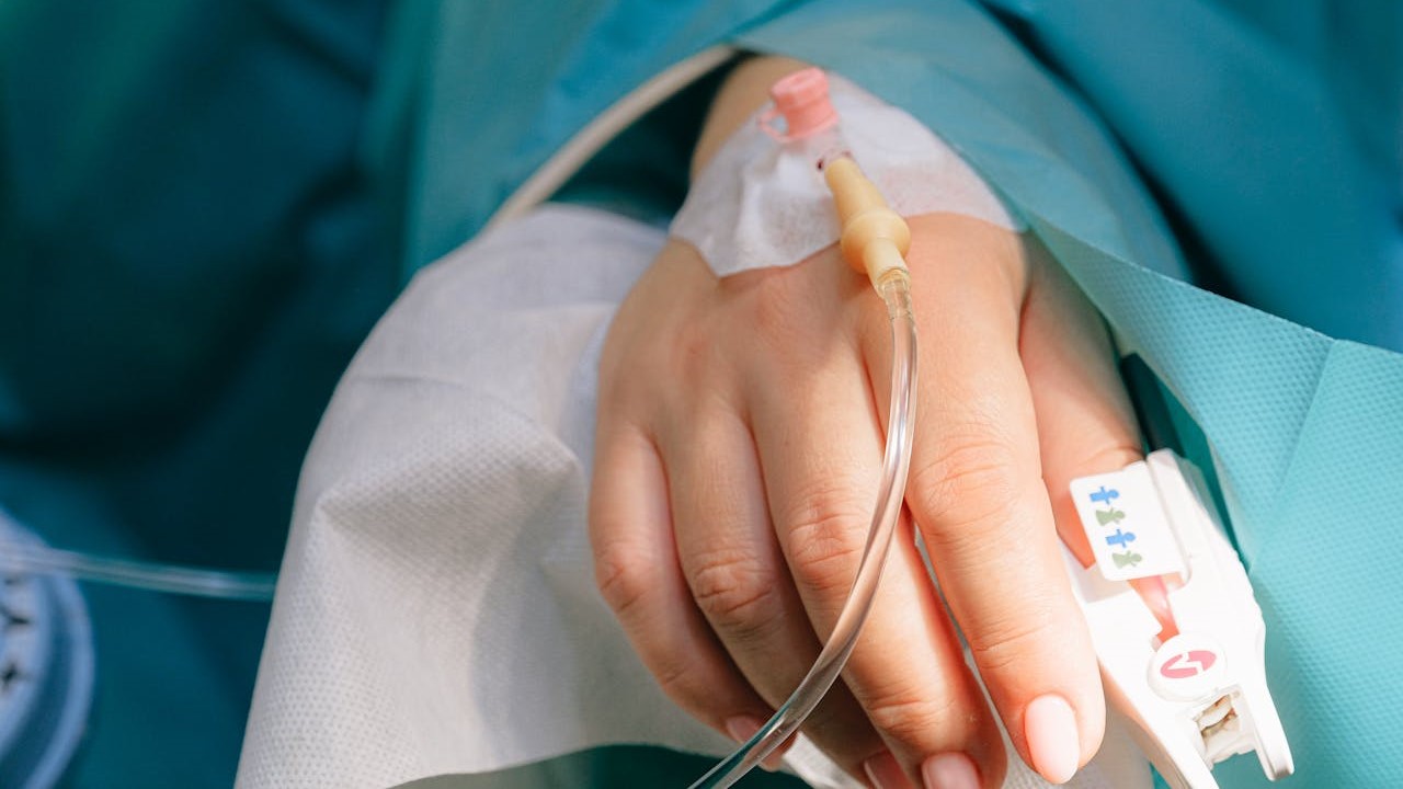 Segera Periksakan ke Dokter Bila Alami 4 Gejala Leukimia Berikut Ini