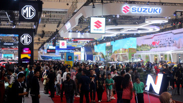 Libur Akhir Pekan Pecinta Otomotif Padati Gelaran GIIAS 2024