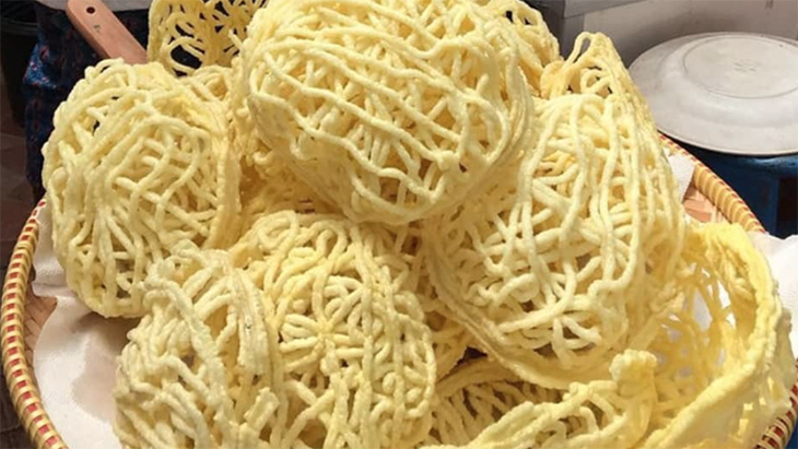  Kerupuk Mi, Takjil Favorit si Penggemar Makanan Asin