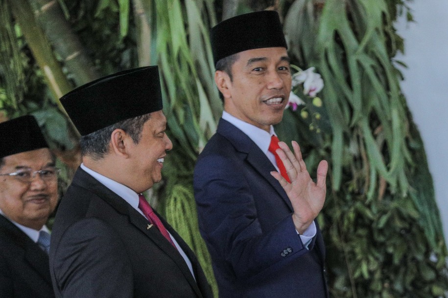 Presiden Republik Indonesia, Joko Widodo bersama Wakil Presiden, Jusuf Kalla, Wakil Presiden terpilih, KH. Ma'aruf Amin dan Ketua Majelis Pemusyawaratan Rakyat, Bambang Soesatyo mengikuti Pelantikan Presiden dan Wakil Presiden periode 2019-2024 di Gedung Paripurna, Kompleks Parlemen, Senayan, Jakarta, Minggu (20/10). Foto: MP/Rizki Fitrianto