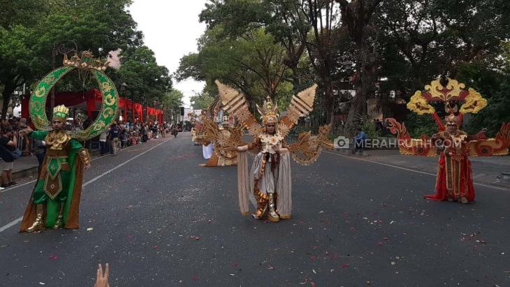 11 Negara ASEAN Meriahkan Event Solo Batik Carnival, Ganjar Pakai Kostum Timur Leste